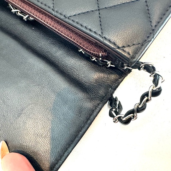 Auth Chanel Wallet With Added Chain - Picture 15 of 16